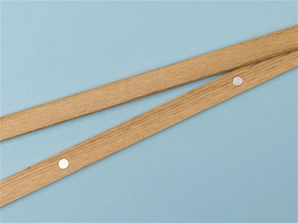 Poster Hanger Oak 530mm (For 20 inch) 10405